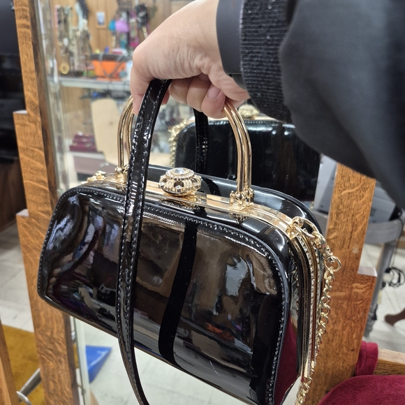 Pleather Black and Gold Women's Handbag - Picture 7 of 7